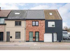 Prachtige gerenoveerde gezinswoning met grote tuin te We...