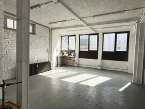 Bureau  atelier d'artiste à louer