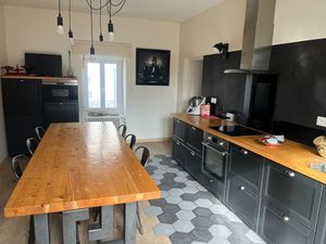 En exclusivité  à 10 minutes de Riom et 20 minutes de Clermont-Ferrand