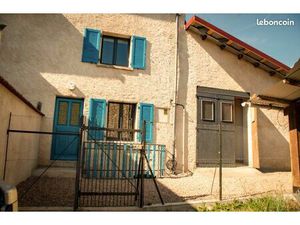 Maison F4 avec cour et garage