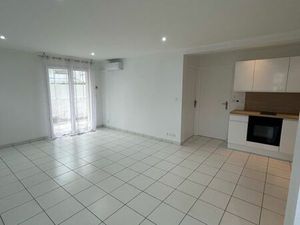 T2 lumineux 47 m2 avec terrasse et parking