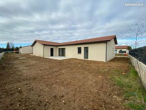 Maison 2 pièces 104 m²