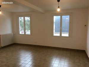 Charmant F3 Centre ville Brezolles 70m2 + Garage