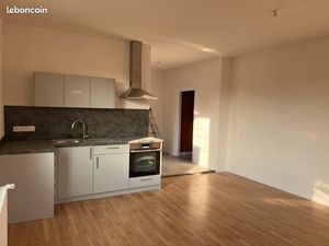 Location appartement T4 atypique balcon Eau+Chauffage inclus