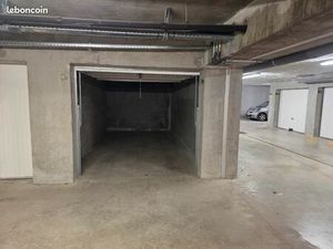 Garage disponible à Meylan
