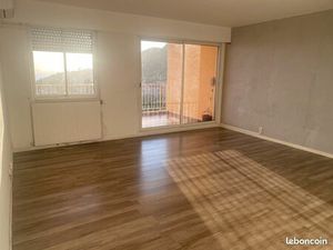 T2 vu mer santa Lina