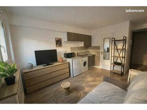 Joli studio rénové  calme et lumineux