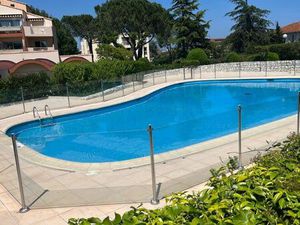 Deux pièce aperçu mer janvier à juillet