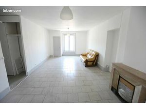 Rive de Gier 3 pieces 79 m² centre ville renové PAC air conditionné