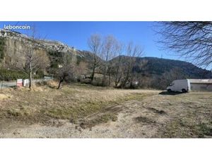 Terrain 1 332 m² Escragnolles
