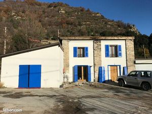Vente appartement 2 pieces avec dependances