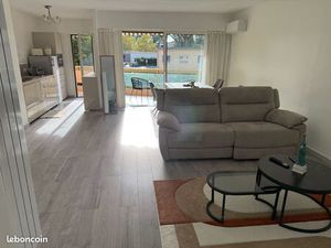 Appartement F2 60m2 avec terrasse + double garage + cave