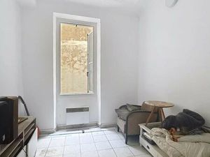 À VENDRE – T2 À RÉNOVER – 2ᵉ ÉTAGE – RUE D’AUBAGNE / NOTRE-DAME-DU-MONT