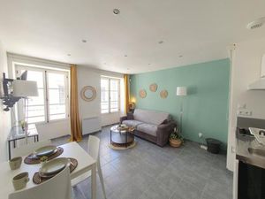 APPARTEMENT MEUBLE RENOVE COTE JOLIETTE