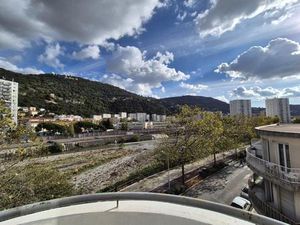 Nice Pasteur  Studio de 20 40€ à louer