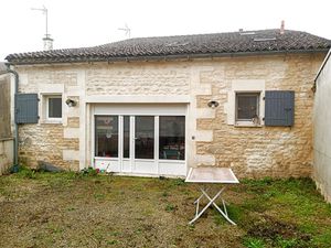 16290 HIERSAC-Location maison F3 avec jardin
