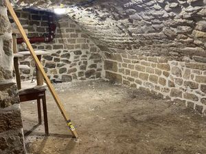 Cave – 40m2 - 570/mois - Paris 2ème – Réaumur-Sebastopol et Sentier