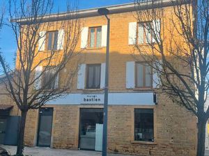 Particulier vend à Lozanne appartement T2 en Duplex  surface au sol 42 2 m2  place de la G