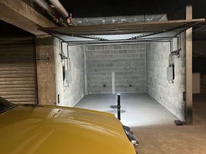 Parking/box Paris Métro Denfert-Rochereau 16 m2 (grande hauteur) : 38 BIS AVENUE RENÉ COTY