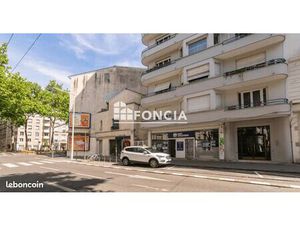 Local commercial 70 m²