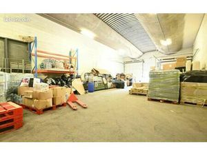 ENTREPÔT PROFESSIONNEL À SAINT-PRIEST - 205m2 - 1340