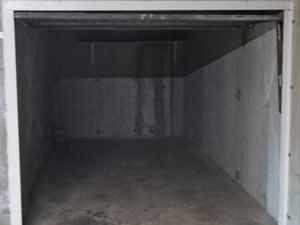 Box fermé en sous sol Azieu