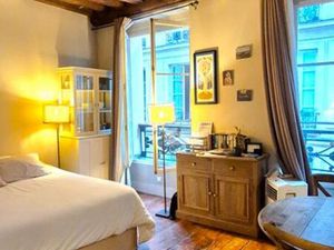Studio – Paris 4e – Rue Saint-Louis en l’Île – 330 000