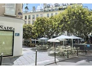 Boutique 93 m² PARIS