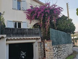 Villa mitoyenne avec 50 m² de jardin