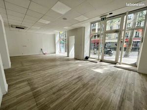 Boutique 121 m² Paris 18ème