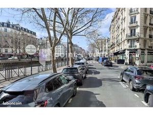 Local commercial 328 m²