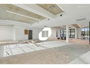 Bureau 190 m²