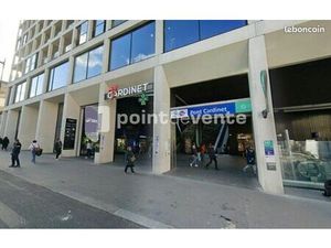 Local commercial 147 m²