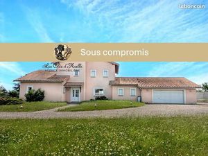 Maison 6 pièces 237 m²