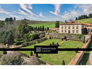 Château 13 pièces 497 m²