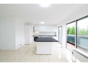 BELLE OPPORTUNITE - Appartement 2 chambres remis à neuf