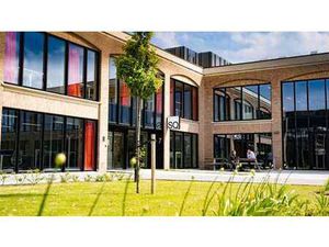 555 m² de bureaux élégants près de Leuvensesteenweg