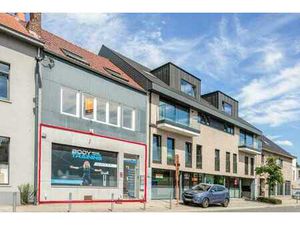 Rez-de-chaussée commercial polyvalent situé à Jezus-Eik