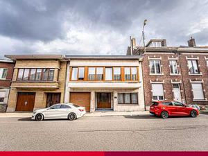 À Vendre SPACIEUSE MAISON 4CH + GARAGE + TERRASSE ET JARDIN