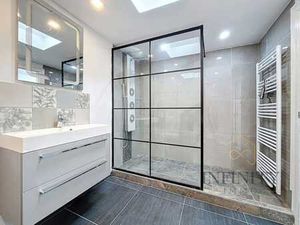 MAISON ENTIEREMMENT RENOVEE - 2FC - 3CH - JARDIN - TERRASSE