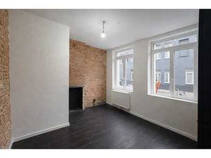 Immeuble de rapport avec plusieurs logements & habitation