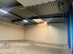 186 m² opslagruimte te huur in Sint-Truiden