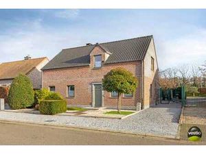 OB MET GROTE WEI OP EEN PERCEEL VAN 30 ARE