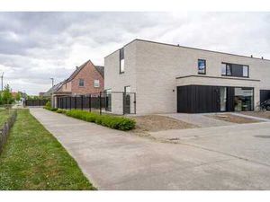 Roeselare  ingerichte kijkwoning - half open woning