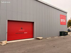 Mini Entrepôt - Grand Espace de Stockage