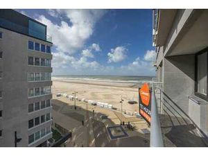 Studio avec terrasse et vue latérale sur la mer à louer à...