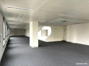 Bureaux 871 m²