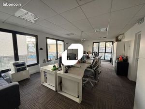 Bureau 129 m²