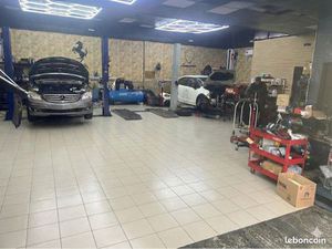 Garage automobile