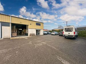 Local 217 m² Brindas